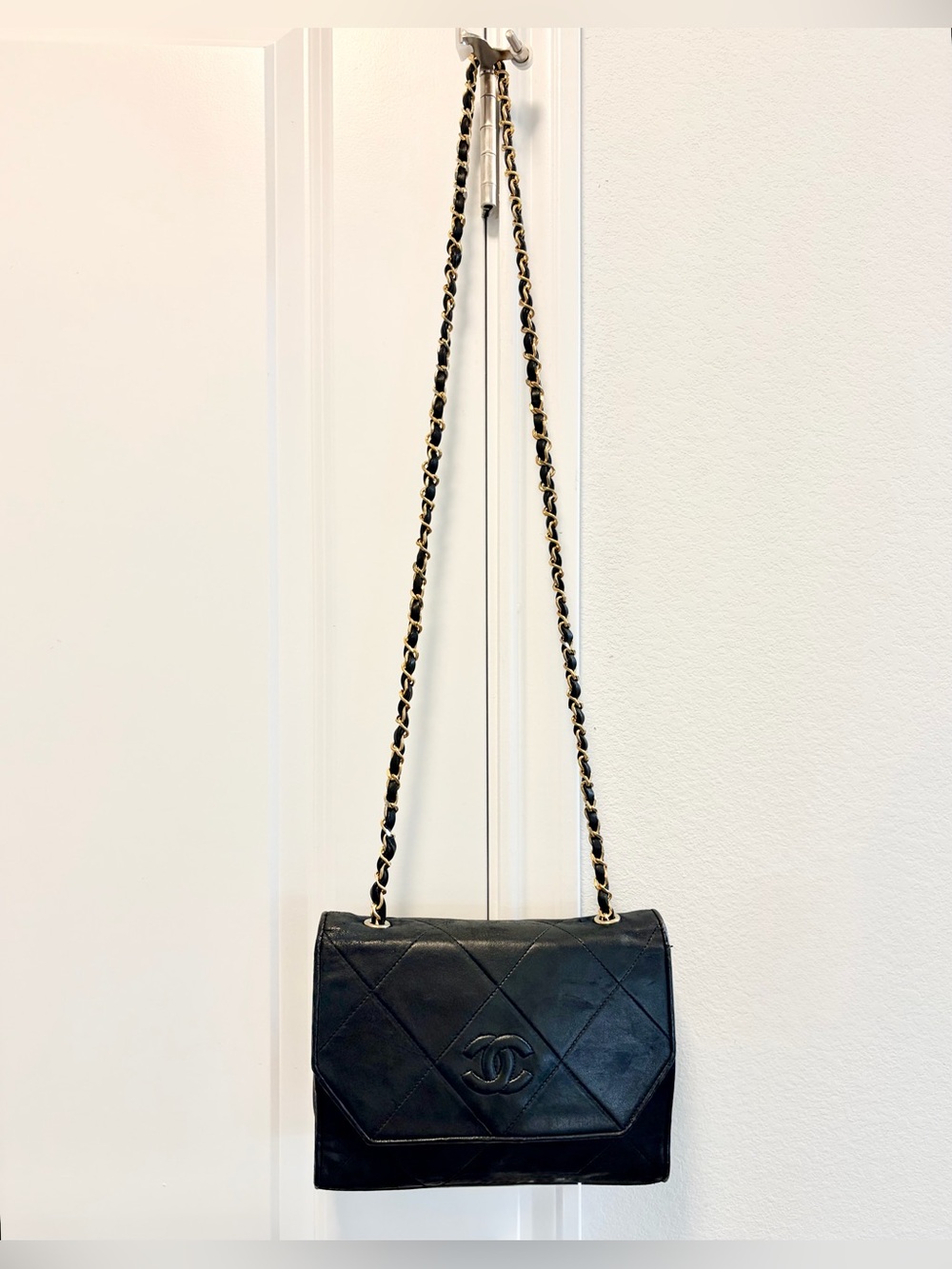 Auth CHANEL Quilted CC Matelasse Lambskin Leather 24K Single Flap Bag - Picture 2 of 16